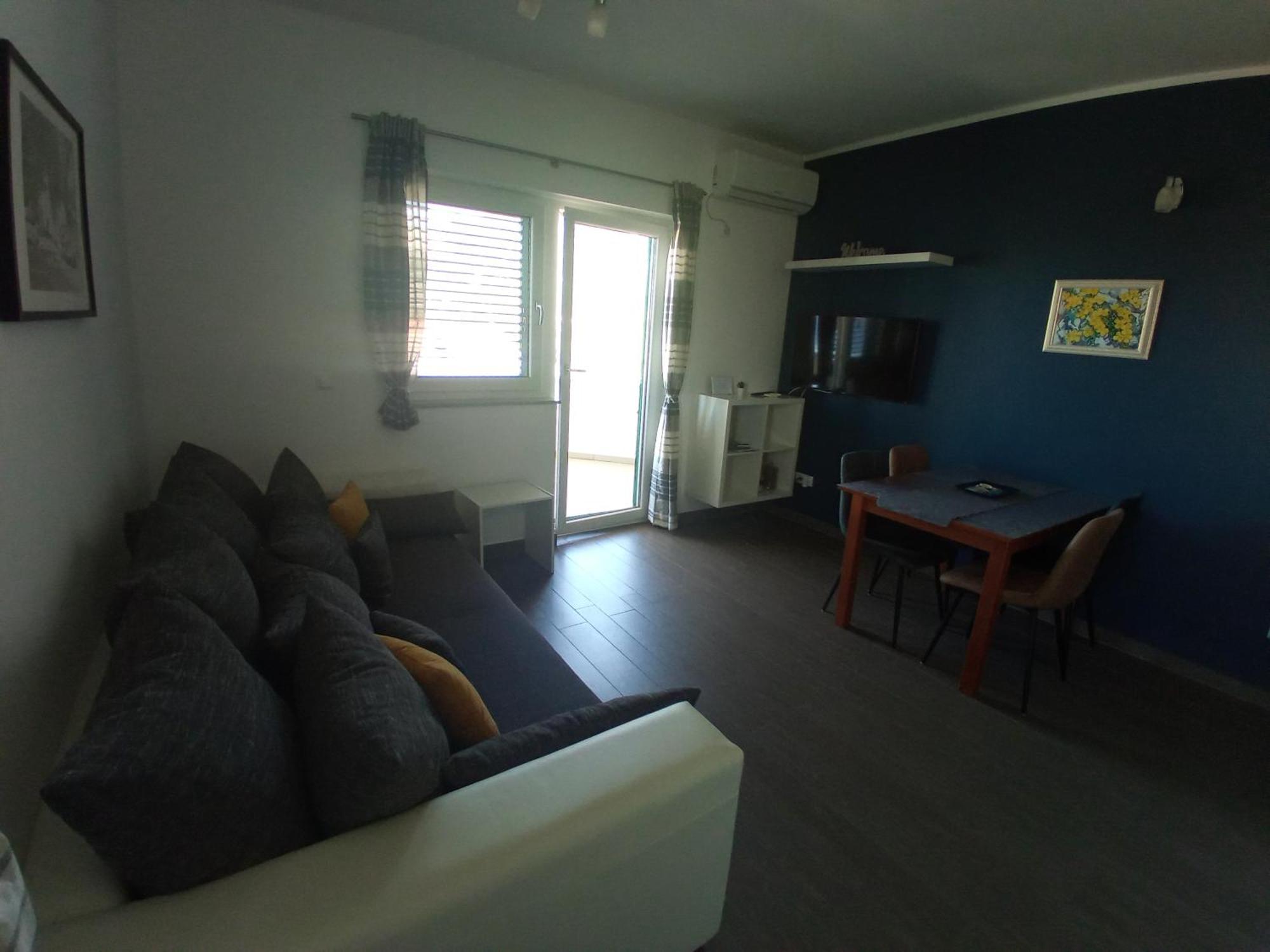 Villa Luce Apartment House Karlobag Bagian luar foto