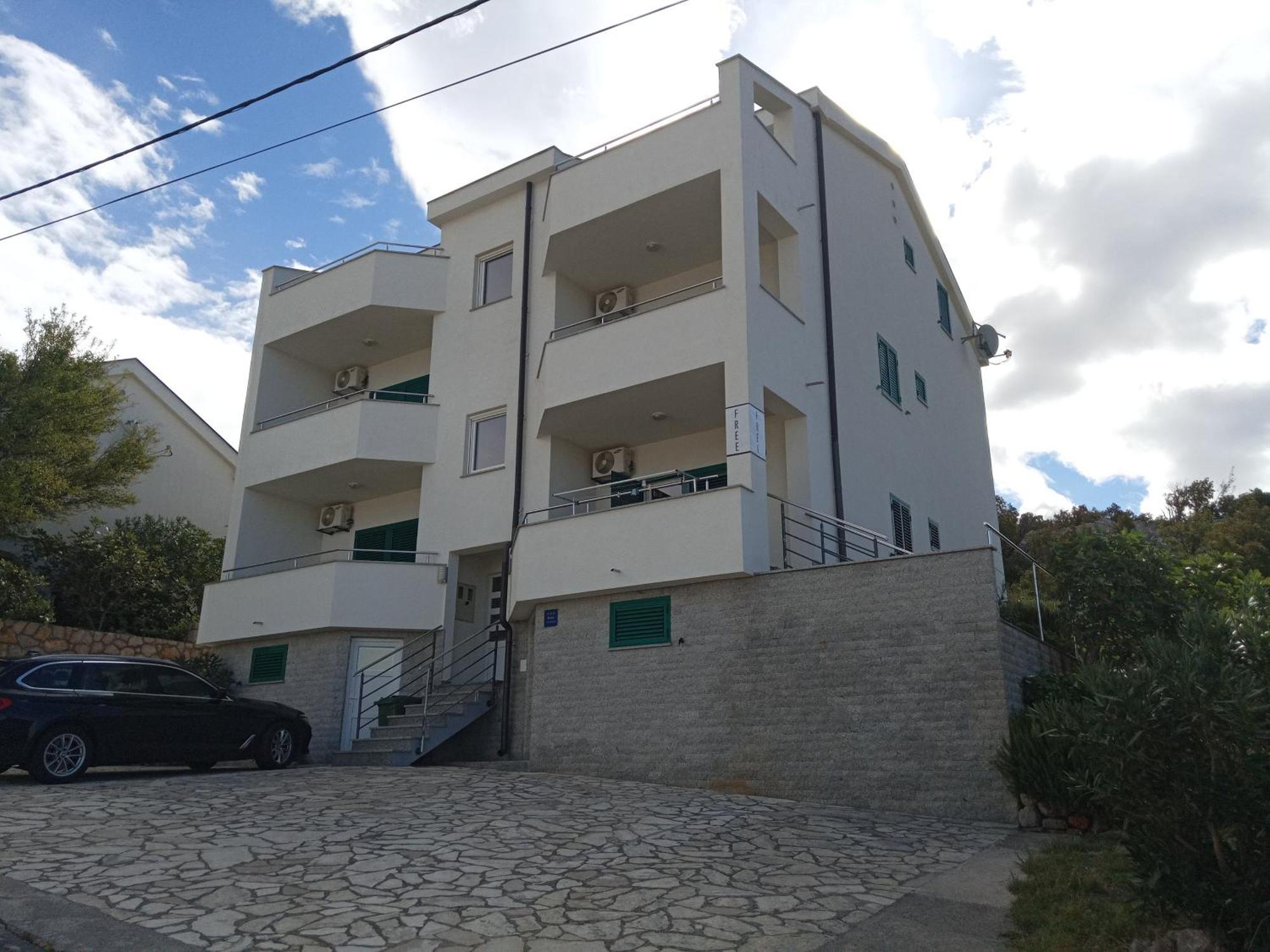 Villa Luce Apartment House Karlobag Bagian luar foto