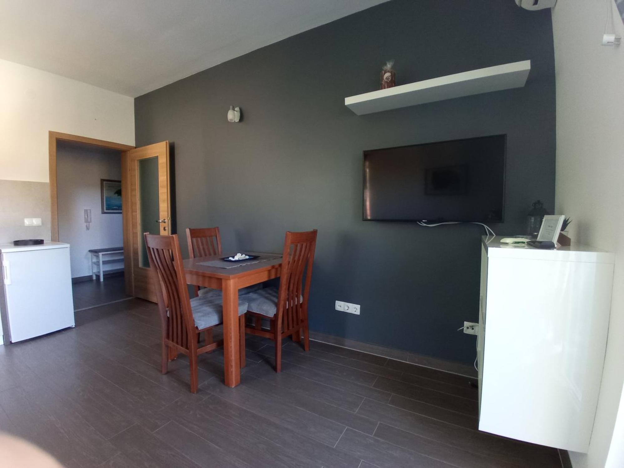 Villa Luce Apartment House Karlobag Bagian luar foto